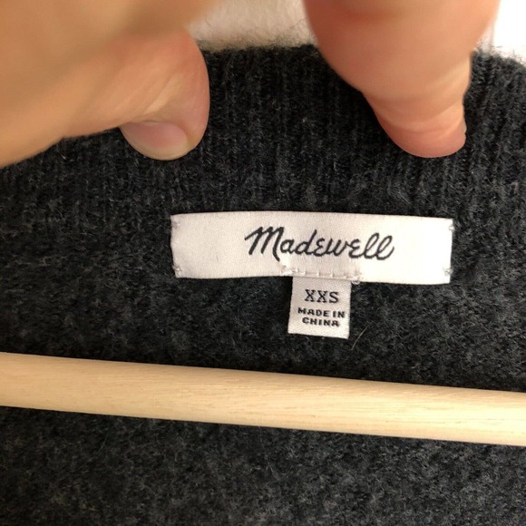 Madewell Dotted Bartlett V-Neck Sweater in Wool Alpaca Blend Coziest Yarn XXS - Picture 6 of 11
